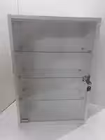 Vitrine Expositora em MDF Branca, com Prateleiras de Vidro e Fechadura, 20 x 44 x 64 cm