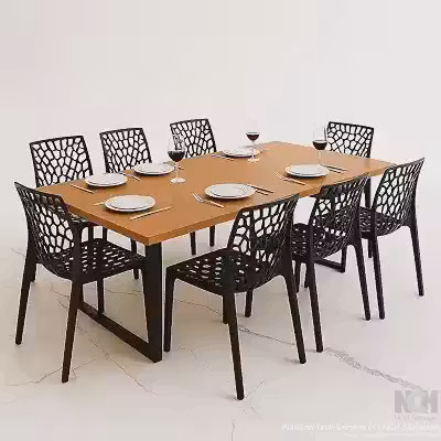Conjunto Mesa de Jantar Retrô 150x90cm com 6 Cadeiras, Estilo Acacia para Ambientes Residenciais (MESA MEL + 6 GRUVYER)