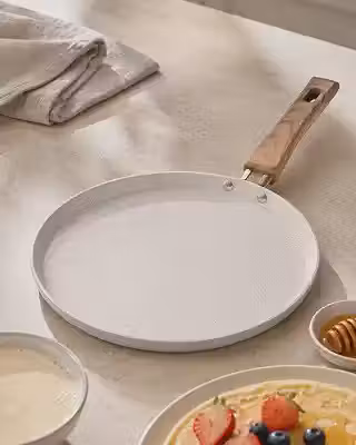 Panquequeira 22cm com Revestimento Cerâmico Antiaderente e Indução, Frigideira Rasa de Alumínio para Panquecas, Tapiocas, Crepes, Omeletes e Ovos, Cabo com Efeito Amadeirado