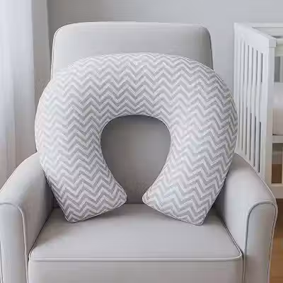 Almofada Amamentação Bebê Travesseiro c/Capa Removível 100% algodão Apoio Braço Amamentar Estrutura Firme Grande Conforto Macio Antialérgico PEGWEB (Cinza Chevron)